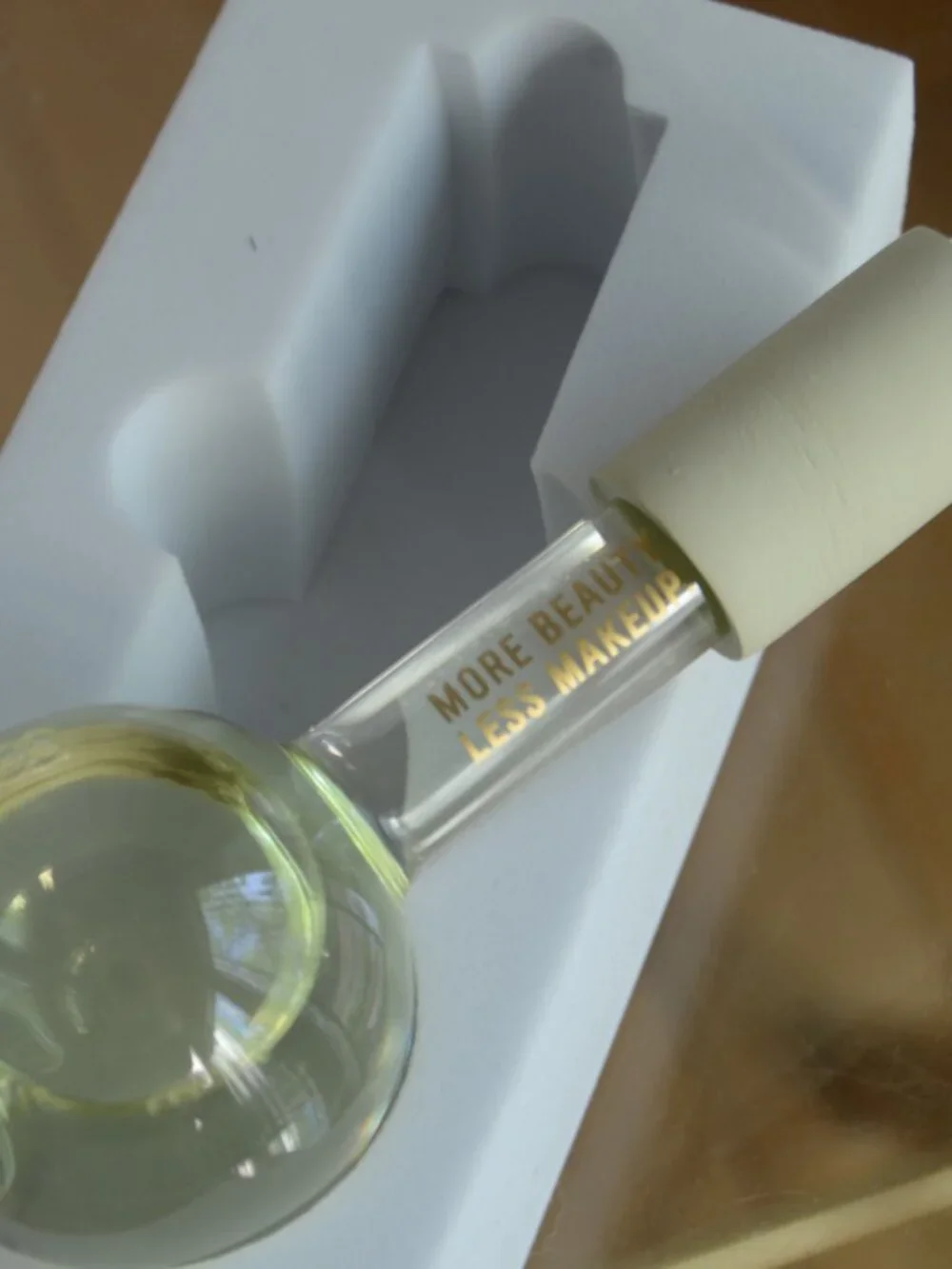 Bobbi Brown Beauty Tool Facial Massage Ice Globe